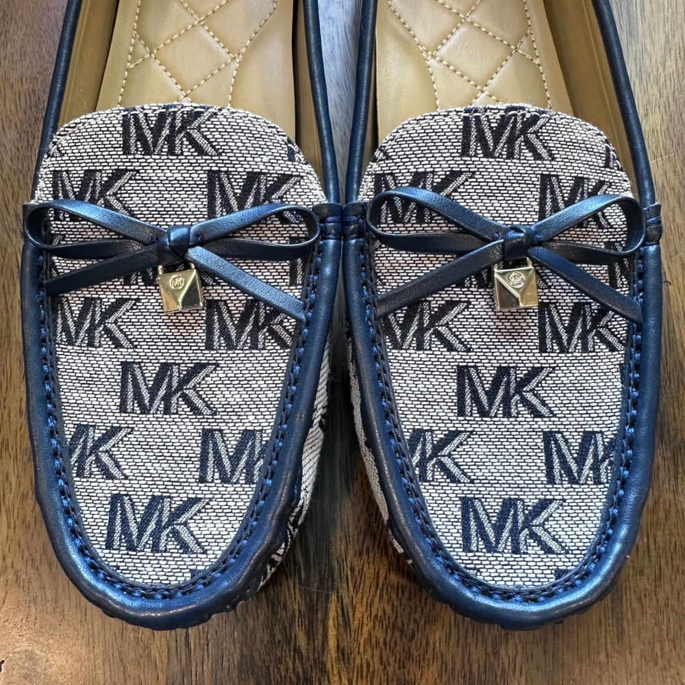 Michael Kors Lillie Moc Loafers Women 7M Blue Monogram Textile Bow Padlock Charm - Picture 6 of 12